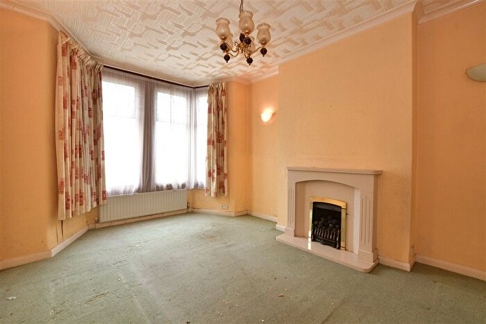 3 Bedroom Terraced House For Sale In Altmore Avenue, London, E6