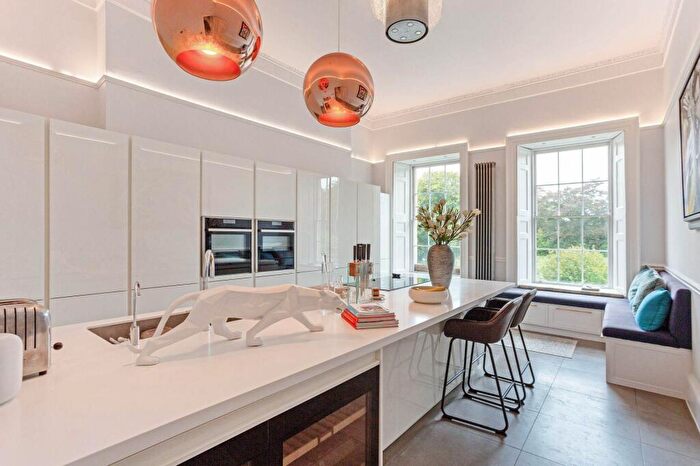 2 Bedroom Apartment To Rent In Marlborough Buildings, BA1