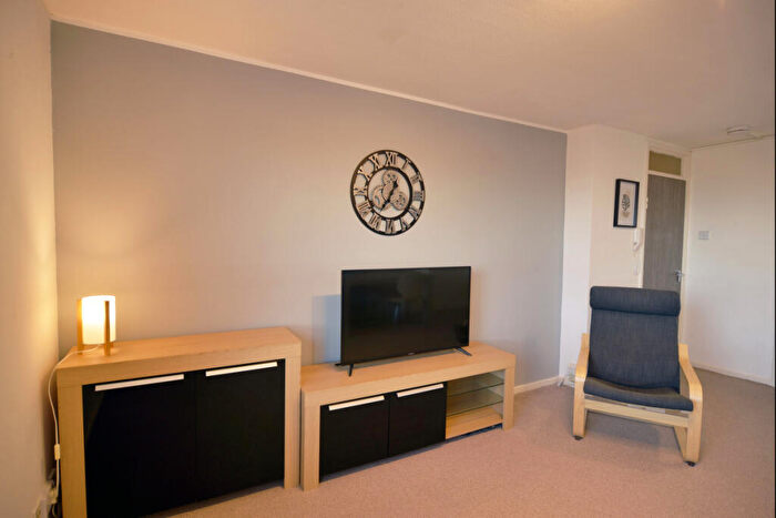 2 Bedroom Flat For Sale In Cornhill Court, Aberdeen, AB16