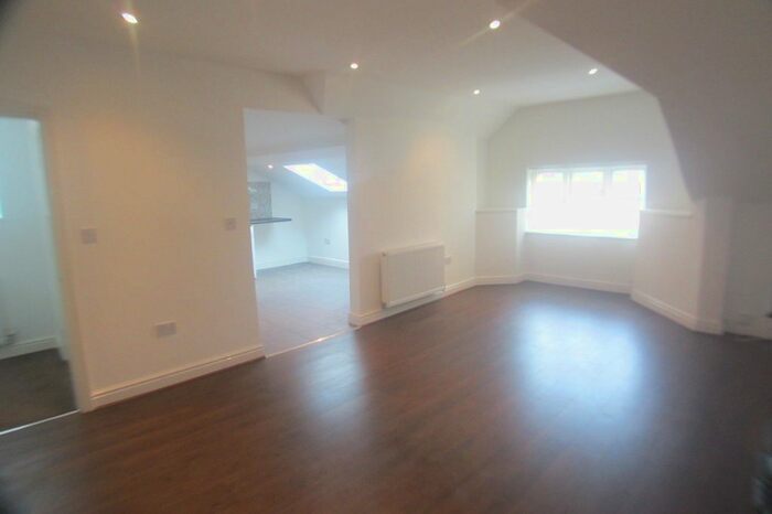 2 Bedroom Property To Rent In Flat 3, 19 Norma Road, Waterloo L22