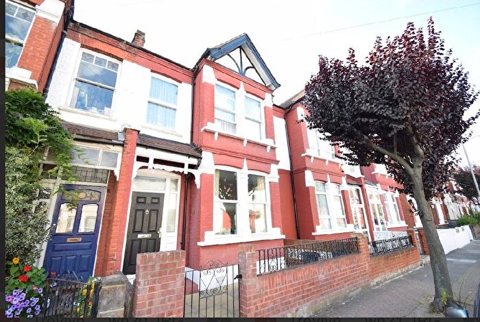 4 Bedroom Terraced House To Rent In Pretoria Road, London, SW16