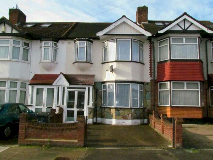 3 Bedroom Terraced House To Rent In Hathaway Gardens, Chadwell Heath, Essex, RM6