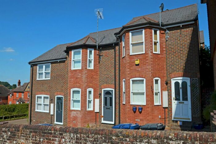 1 Bedroom House To Rent In Bedroom Back To Back House In Godalming, GU7