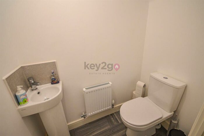 3 Bedroom Semi-Detached House For Sale In Winder Avenue, Halfway, Sheffield, S20