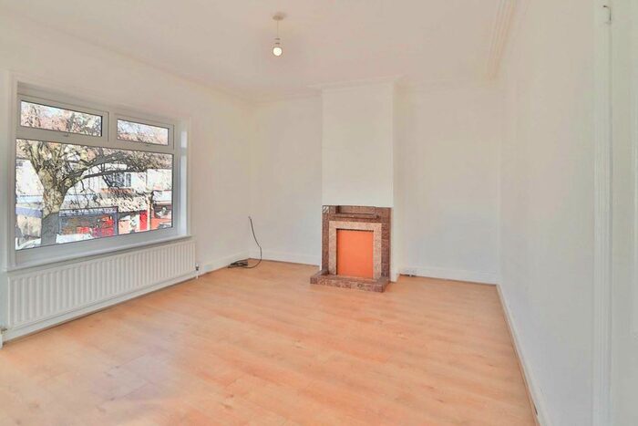 1 Bedroom Flat To Rent In Burlington Road, New Malden, KT3