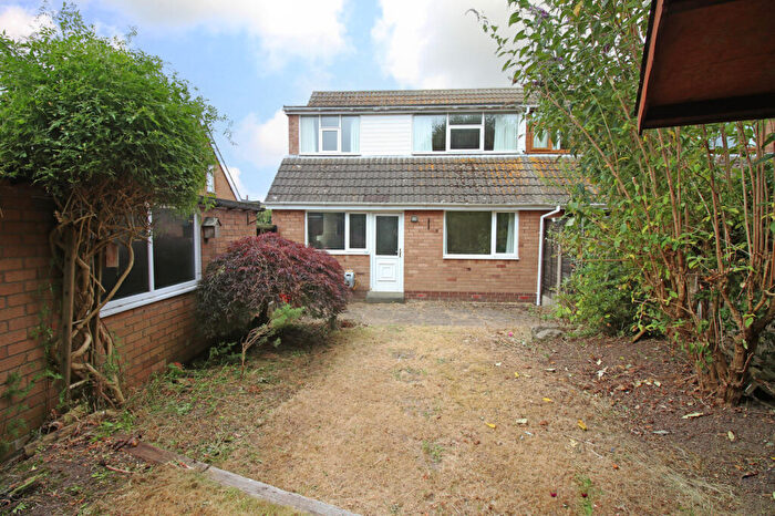 3 Bedroom Semi-Detached House For Sale In Fairmont Drive, Poulton-le-Fylde, FY6