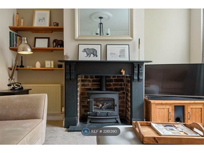 3 Bedroom Terraced House To Rent In Forres Road, Sheffield, S10