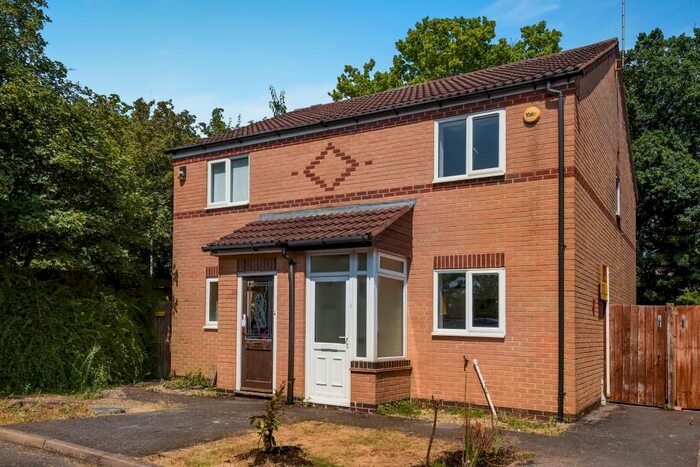 2 Bedroom Semi-Detached House To Rent In Blackstock Close, Headington, OX3