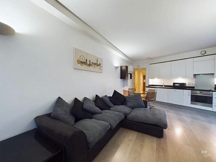 2 Bedroom Flat To Rent In Stroudley Road, Brighton, BN1