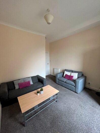 2 Bedroom Flat To Rent In Leith Walk, Leith, Edinburgh, EH6