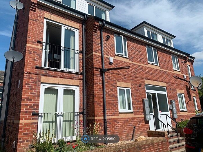 1 Bedroom Flat To Rent In Wortley Road, Leeds, LS12