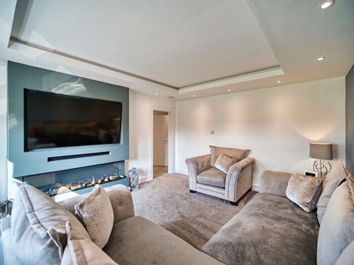 3 Bedroom Flat For Sale In Lainshaw Avenue, Kilmarnock, KA1