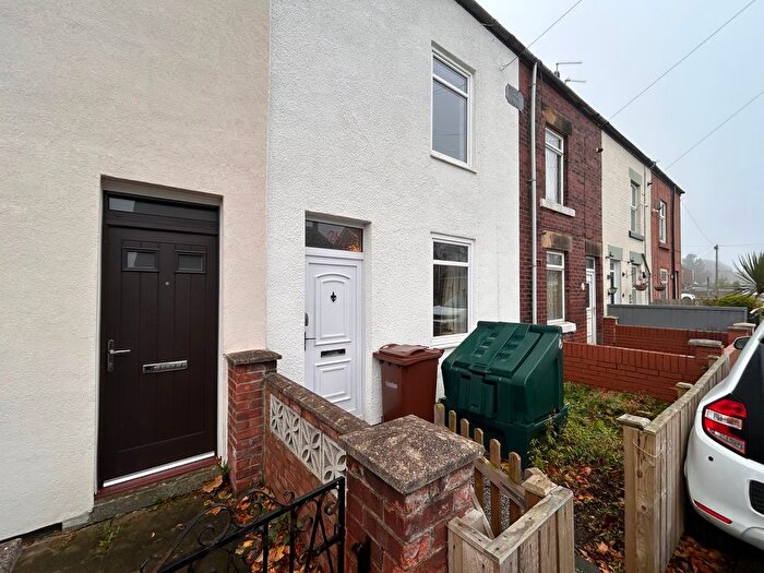 3 Bedroom Terraced House To Rent In Common Ing Lane, Ryhill, Wakefield, WF4