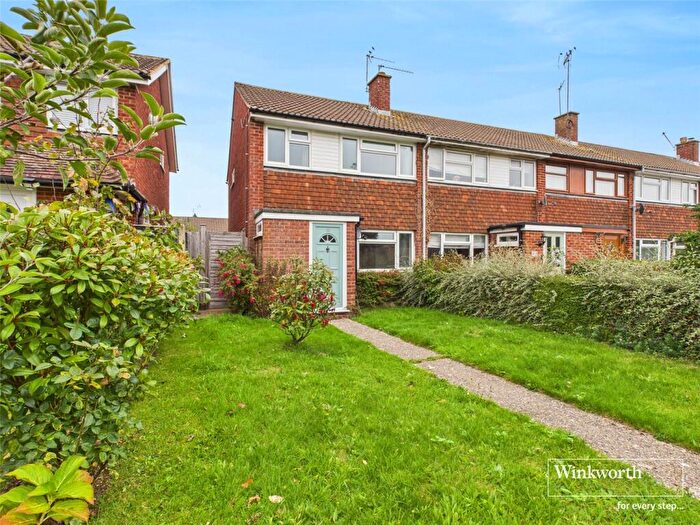 3 Bedroom End Of Terrace House To Rent In Wiltshire Walk, Tilehurst, Reading, Berkshire, RG31
