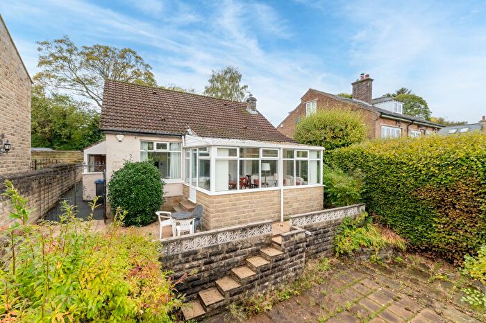 3 Bedroom Detached House For Sale In Glen Road, Eldwick, Bingley, West Yorkshire, BD16