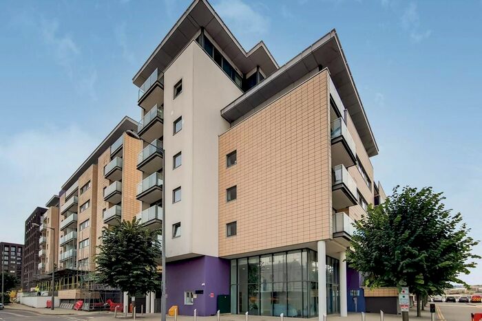 2 Bedroom Flat To Rent In Albert Basin Way, Gallions Reach, London, E16