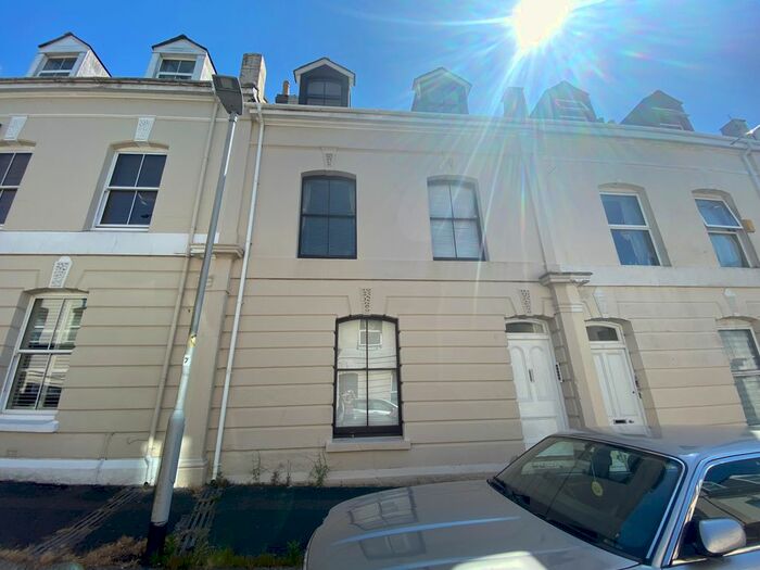 1 Bedroom Flat To Rent In Benbow Street, Stoke, Plymouth, PL2