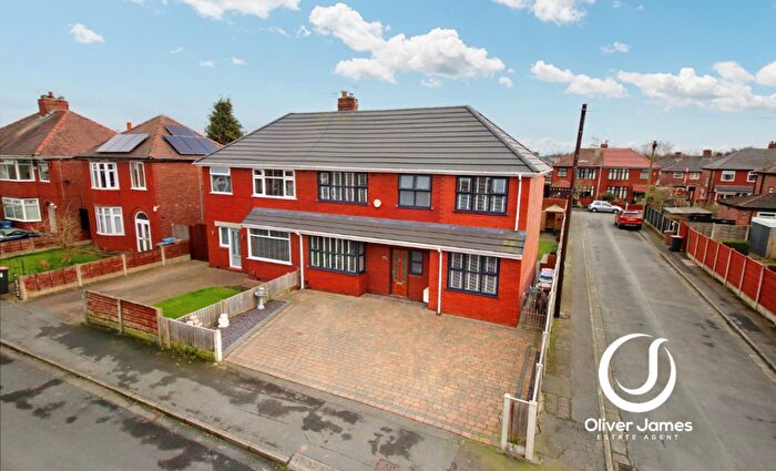 4 Bedroom Semi-Detached House For Sale In Rose Avenue, Irlam, M44