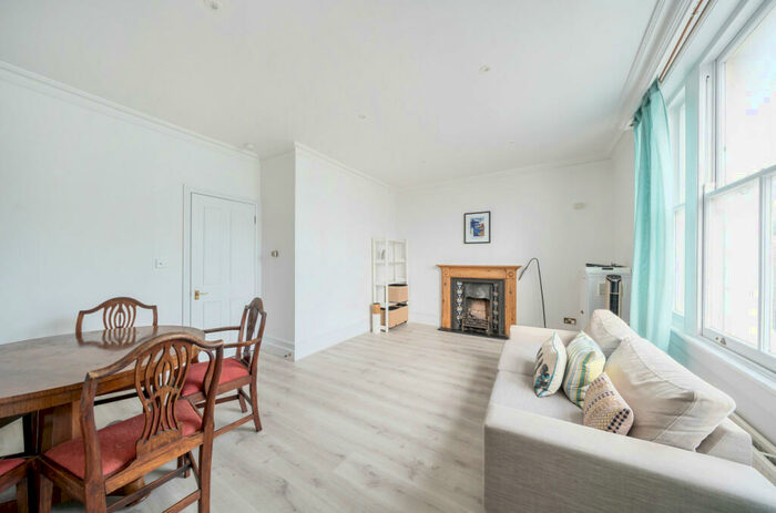 2 Bedroom Apartment To Rent In Belsize Lane, Belsize Park, London, NW3