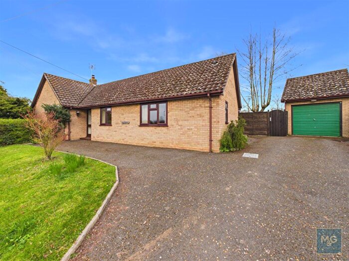 4 Bedroom Detached Bungalow For Sale In Church Road, Beyton, Bury St. Edmunds, IP30