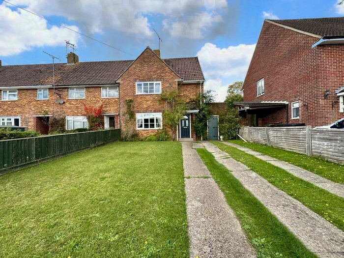 3 Bedroom Semi-Detached House To Rent In Westman Road, Winchester, SO22