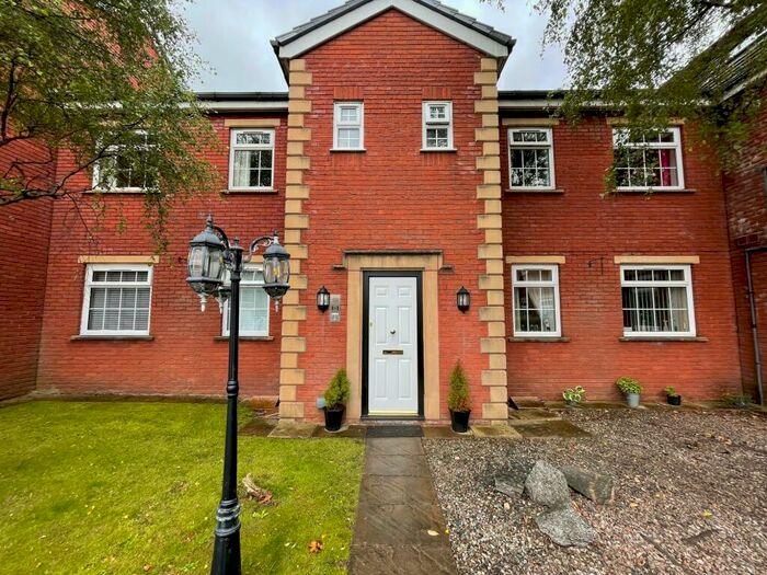 3 Bedroom Apartment To Rent In Deyes Court, Maghull, L31