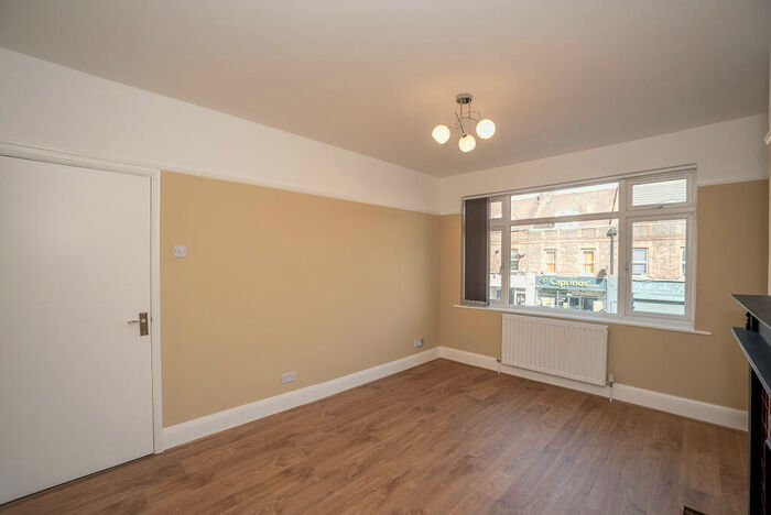 2 Bedroom Apartment To Rent In St. Marys Lane, Upminster, Essex, RM14