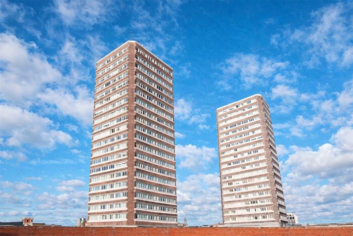 1 Bedroom Apartment For Sale In Solar House, Upper Walworth Way, Sunderland, SR1