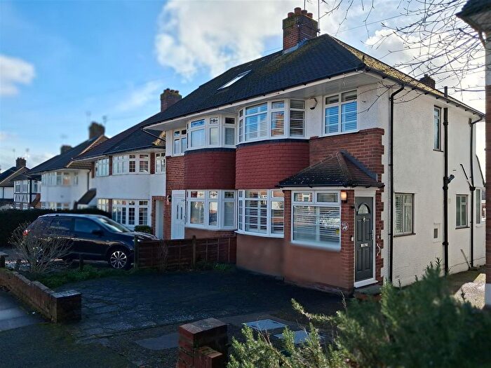 3 Bedroom Semi-Detached House For Sale In Northlands Avenue, Orpington, BR6