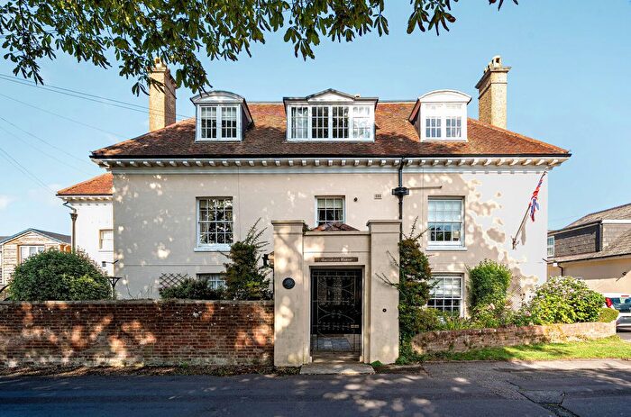 2 Bedroom Flat For Sale In Catisfield Lane, Fareham, Hampshire, PO15