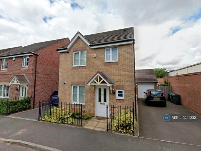 3 Bedroom Detached House To Rent In Summerton Road, Oldbury, B69
