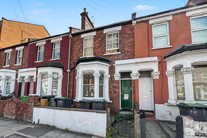 1 Bedroom Flat For Sale In Ground Floor Flat Crowland Road, South Tottenham, London, N15