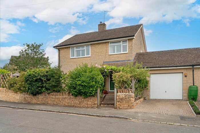 3 Bedroom Detached House For Sale In Cockshoot Close, Stonesfield, OX29