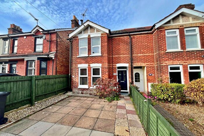 2 Bedroom Terraced House To Rent In Parkstone, BH12