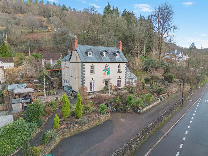 6 Bedroom Detached House For Sale In Redbrook Road, Upper Redbrook, NP25