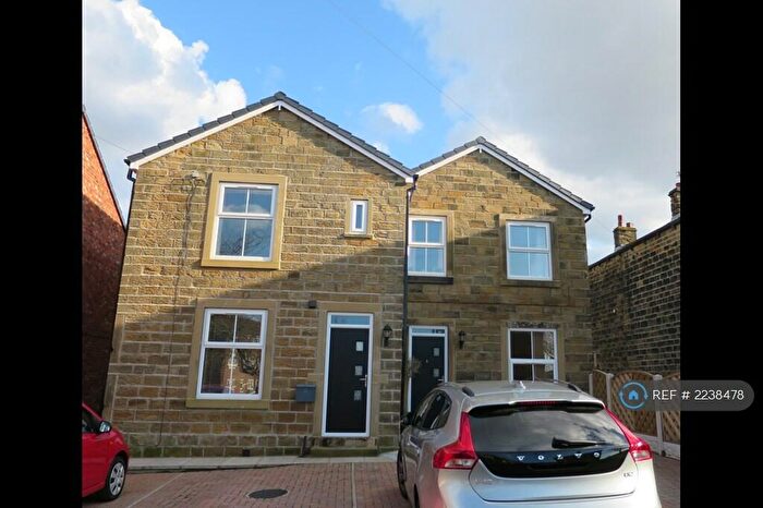 2 Bedroom Flat To Rent In Quarry Lane, Morley, Leeds, LS27