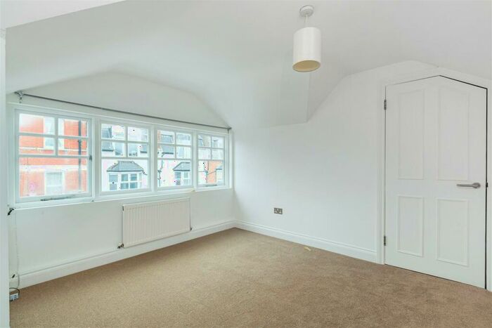 1 Bedroom Flat To Rent In Sheen Lane, East Sheen, SW14