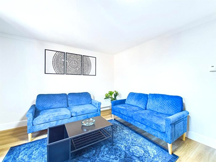 3 Bedroom Apartment To Rent In St Clair Road, Easter Road, Edinburgh, EH6