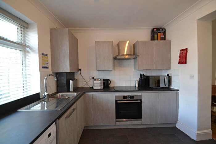 4 Bedroom Semi-Detached House To Rent In Olive Road, London, W5