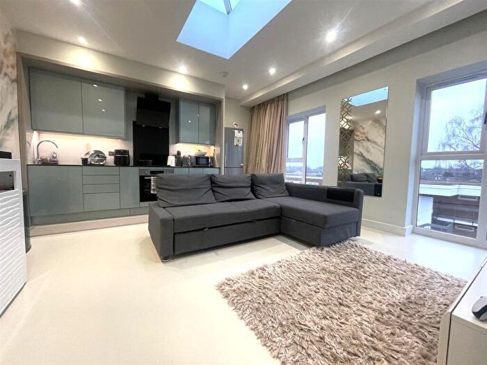 1 Bedroom Flat To Rent In Arden Street, Gillingham, ME7