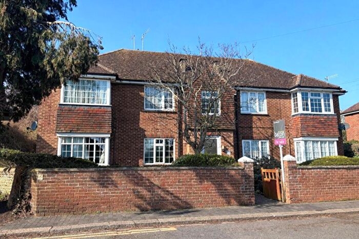 2 Bedroom Flat For Sale In High Street, Tarring, BN14