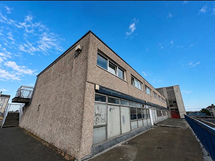 Studio To Rent In Westwood Square, Glasgow, G75