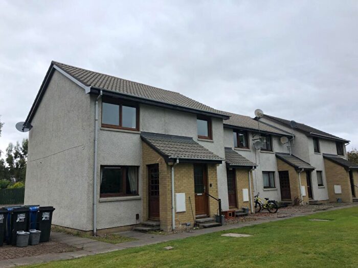 2 Bedroom Flat To Rent In Lodge Park, Inverness, IV2