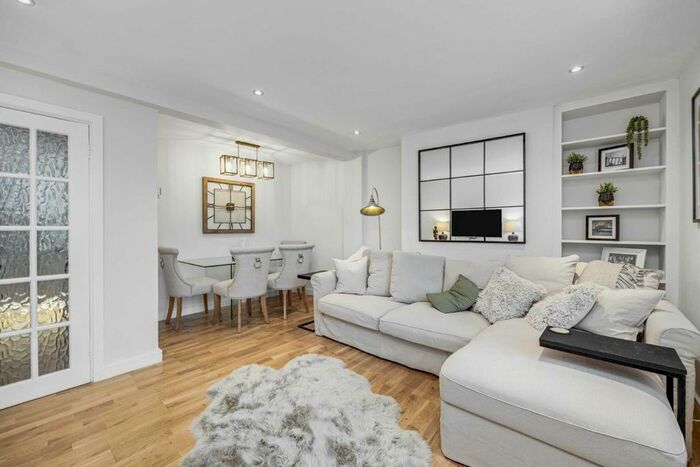 1 Bedroom Flat To Rent In Johns Mews, London, WC1N