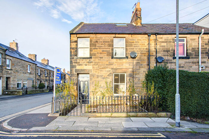 3 Bedroom End Of Terrace House For Sale In Bridge Street, Alnwick, Northumberland, NE66