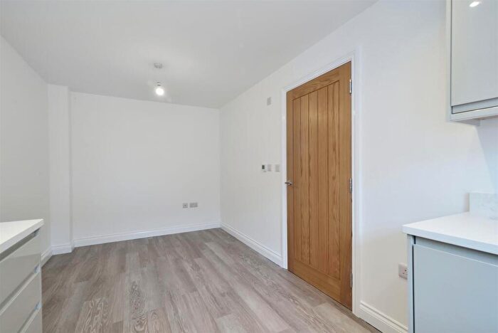 3 Bedroom Town House For Sale In St Nicholas Close, Broomy Hill, Hereford, HR4