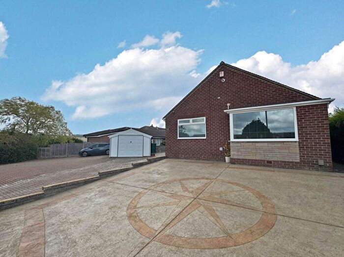 2 Bedroom Bungalow For Sale In Clevelands Close, High Crompton, Shaw, OL2
