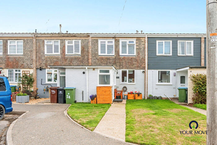 3 Bedroom Terraced House For Sale In Swandene, Bognor Regis, West Sussex, PO21