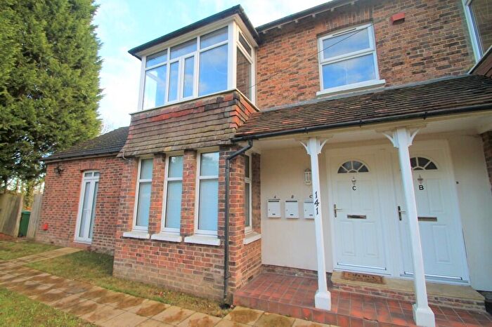 2 Bedroom Flat To Rent In Bedroom First Floor Flat In Horley, RH6