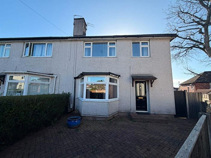 3 Bedroom Semi Detached House For Sale In Grasmere Grove, Ashton-Under-Lyne, OL7